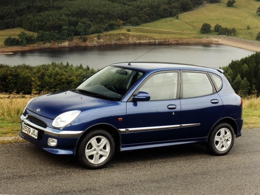  Daihatsu Sirion 1998 года  (UK) (фото 3 из 4)